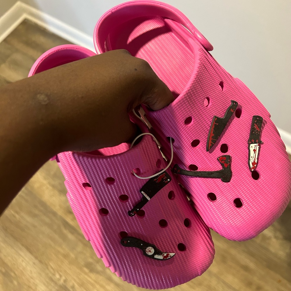 Pink Round Toe Lightweight Clogs - Picture 2 of 3